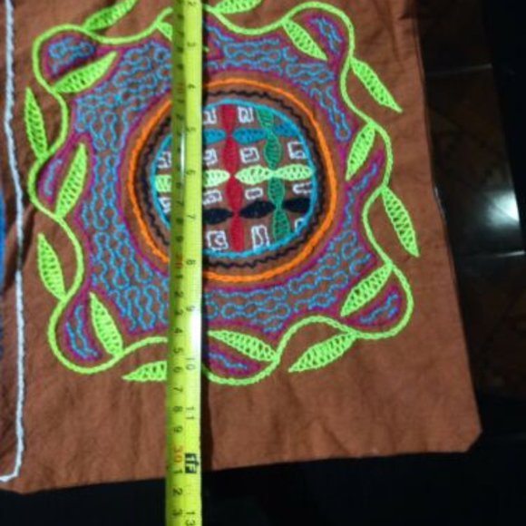 Hand embroidered shipibo ceremonial bag Amazon jungle - Picture 7 of 7